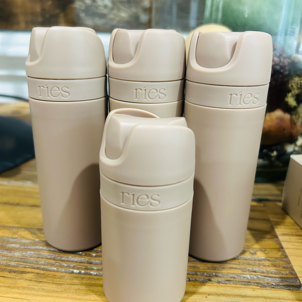 Ries Essential Toiletry Bottles - Picture 3 of 4